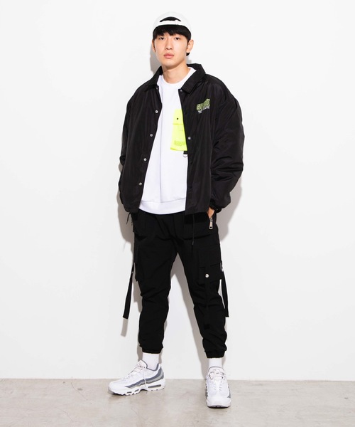 WEGO（ウィゴー）の「WEGO/グラフィックボアコーチジャケット（ブルゾン・メンズ・ブラック/パープル・MEDIUM/LARGE）」の4枚目の写真