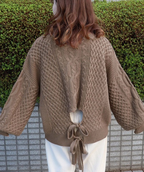 PairPair（ペアペア）の「ハイネックバックリボンケーブルニット（ニット/セーター・レディース・ベージュ/ピンク/モカ・FREE）」の7枚目の写真