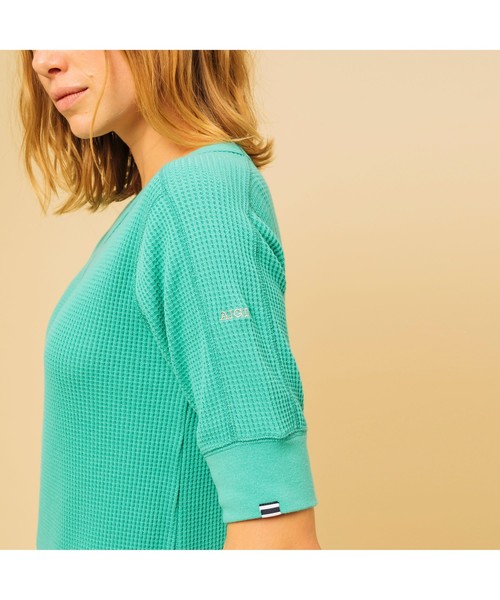 AIGLE(エーグル)の「吸水速乾 ルミラソル ワッフルTシャツ(Tシャツ/カットソー・レディース・エメラルド/ダークネイビー/オフホワイト・S/M/L)」の17枚目の写真
