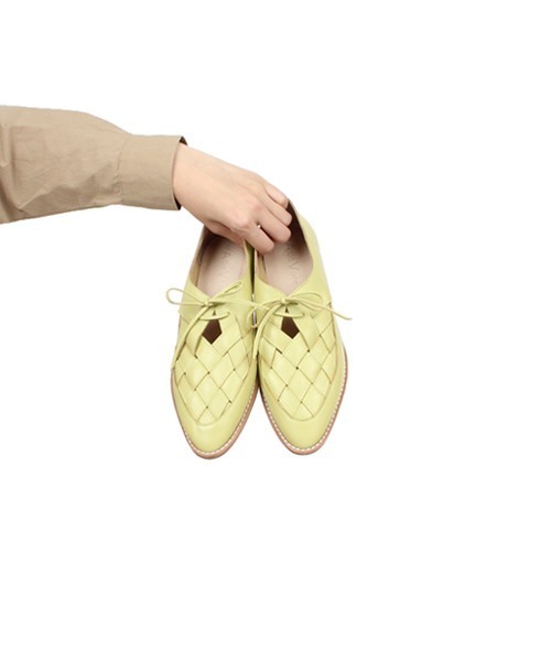 A de Vivre（アドゥヴィーヴル）の「【本革】メッシュレザーシューズ（その他シューズ・レディース・ブラック/ベージュ/イエロー/キャメル・LL/M/L/S）」の3枚目の写真