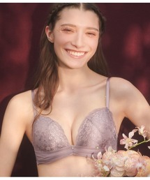 PEACH JOHN(ピーチジョン)の【盛りブラ売上No.1※ヒットシリーズ!盛れるのにまるでノンワイヤーのような着け心地】ナイスバディブラミスティブーケ(ブラジャー)