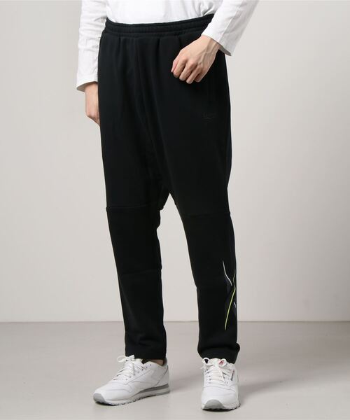 Reebok（リーボック）の「クラシックス ニットパンツ / Classics Knit Pants（スウェットパンツ・メンズ・グレー/ブラック・SMALL/MEDIUM/X-LARGE/LARGE/XX-LARGE/XXX-LARGE）」の9枚目の写真