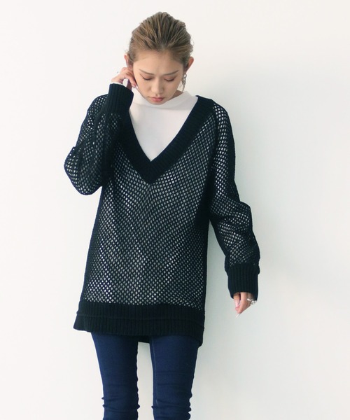 Avvenente（アベネンテ）の「【Avvenente】深Vメッシュニットプルオーバー（ニット/セーター・レディース・オフホワイト/ブラック・M）」の2枚目の写真