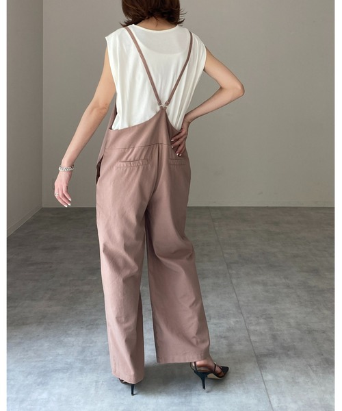 She's Closet(シーズクローゼット)の「リネンコットン深Vネックオールインワンサロペット(サロペット/オーバーオール・レディース・ブラック/サンドベージュ/ナチュラル/モカ・FREE)」の11枚目の写真