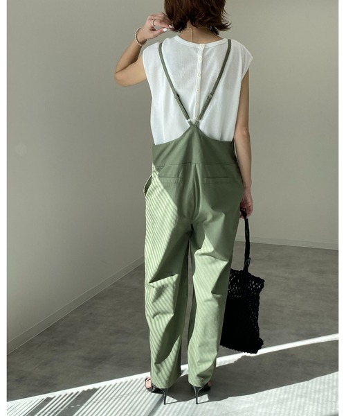 She's Closet(シーズクローゼット)の「リネンコットン深Vネックオールインワンサロペット(サロペット/オーバーオール・レディース・ブラック/サンドベージュ/ナチュラル/モカ・FREE)」の12枚目の写真