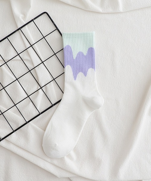 「kakko」（カッコ）の「レディース グラデーションカラー クルーソックス靴下（ソックス/靴下・レディース・A/B/C/D/E/F/G/H/I/J/K・FREE）」の4枚目の写真