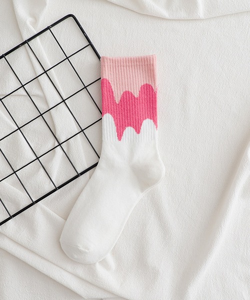 「kakko」（カッコ）の「レディース グラデーションカラー クルーソックス靴下（ソックス/靴下・レディース・A/B/C/D/E/F/G/H/I/J/K・FREE）」の5枚目の写真