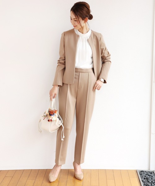 andme(アンドミー)の「ストレッチポンチテーパードパンツ(スラックス・レディース・ブラック/ライトブラウン/ライトベージュ・M/L)」の10枚目の写真