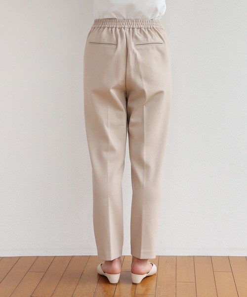 andme(アンドミー)の「ストレッチポンチテーパードパンツ(スラックス・レディース・ブラック/ライトブラウン/ライトベージュ・M/L)」の4枚目の写真