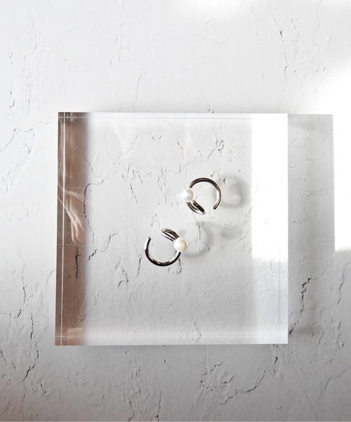 y/m by Yukie（イムバイユキエ）の「ポイントアクリルパールイヤカフセット（イヤーカフ・レディース・ゴールド/シルバー・FREE）」の19枚目の写真