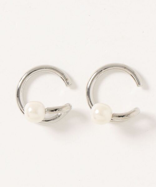 y/m by Yukie（イムバイユキエ）の「ポイントアクリルパールイヤカフセット（イヤーカフ・レディース・ゴールド/シルバー・FREE）」の8枚目の写真