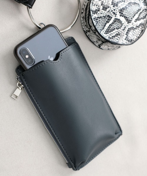 ANDJ(アンドジェイ)の「リングハンドショルダーポーチバッグ(ショルダーバッグ・レディース・ブラック/オレンジ/アイボリー/ブルーグレー・M)」の9枚目の写真