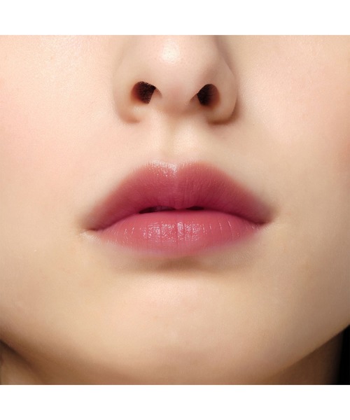 OSAJI(オサジ)の「オサジ ニュアンス リップバーム(リップクリーム・レディース・03 Takarabako 〈宝箱〉/2 Curve 〈カーブ〉/01 Hanataba 〈花束〉/04 Shiranai(知らない)/05 Makuake(幕開け)/06 Hayarukokoro〈はやる心〉/07 Atosaki〈あとさき〉/08 Ameagari〈雨上がり〉/09 Mahoujin〈魔法陣〉/10 Souguu〈遭遇〉・FREE)」の18枚目の写真