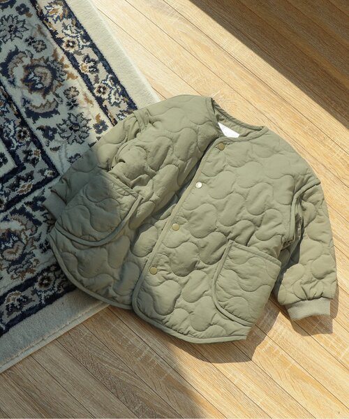 apres les cours（アプレレクール）の「WEB限定 ゆったりシルエットのキルティングアウター（ダウンジャケット/コート・キッズ・グレー/ベージュ/キャメル/カーキ・90/140/80/110/130/120/100）」の4枚目の写真