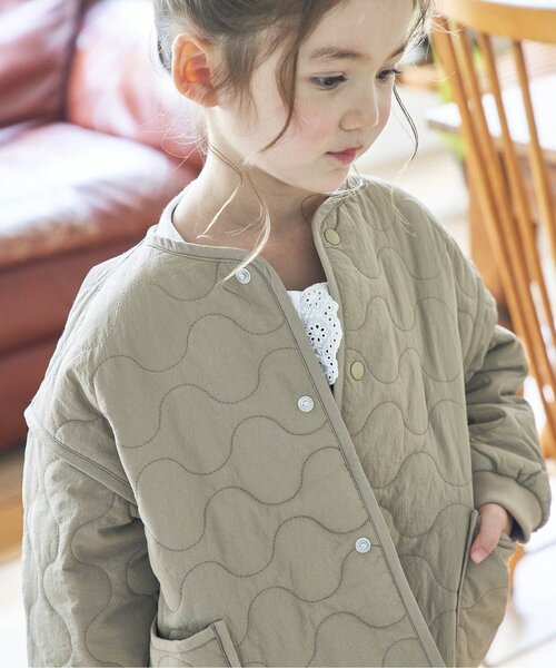 apres les cours（アプレレクール）の「WEB限定 ゆったりシルエットのキルティングアウター（ダウンジャケット/コート・キッズ・グレー/ベージュ/キャメル/カーキ・90/140/80/110/130/120/100）」の21枚目の写真