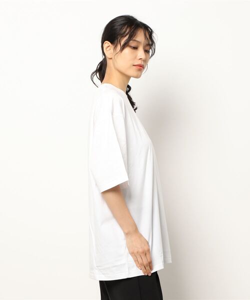 FRUIT OF THE LOOM(フルーツオブザルーム)の「ワッペン付Tシャツ / ワンポイント / ユニセックス(Tシャツ/カットソー・レディース・ブラック/ホワイト・XL/L/M)」の3枚目の写真