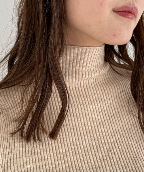 EPIMI E'PIMMY(エピミエピミー)の「ボトルネックパワショルリブニット(ニット/セーター・レディース・オレンジ/ブラック/オフホワイト/ベージュ・MEDIUM)」の5枚目の写真