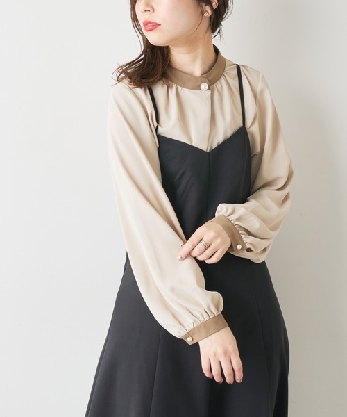 natural couture（ナチュラルクチュール）の「【大好評リバイバルアイテム】プチプラパールポイントバイカラーブラウス（シャツ/ブラウス・レディース・モカ/ブルー/アイボリー/ピンク/オフホワイト・FREE）」の4枚目の写真