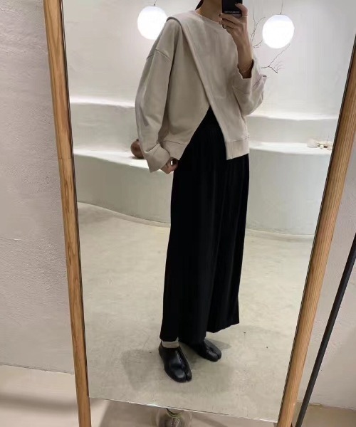 yuue' ( wear )（ユーイ）の「アシンメトリー デザインスウェット トップス（スウェット・レディース・ブラック/ベージュ・FREE）」の11枚目の写真