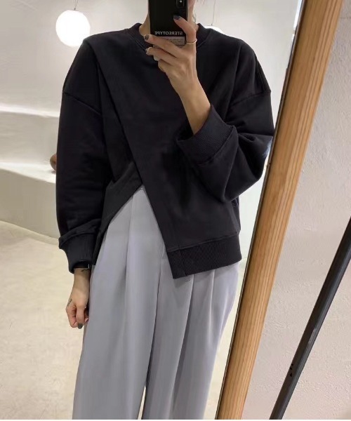 yuue' ( wear )（ユーイ）の「アシンメトリー デザインスウェット トップス（スウェット・レディース・ブラック/ベージュ・FREE）」の9枚目の写真