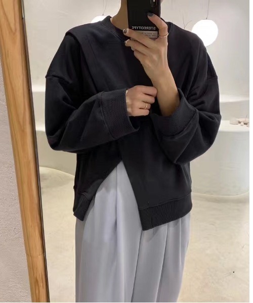 yuue' ( wear )（ユーイ）の「アシンメトリー デザインスウェット トップス（スウェット・レディース・ブラック/ベージュ・FREE）」の8枚目の写真