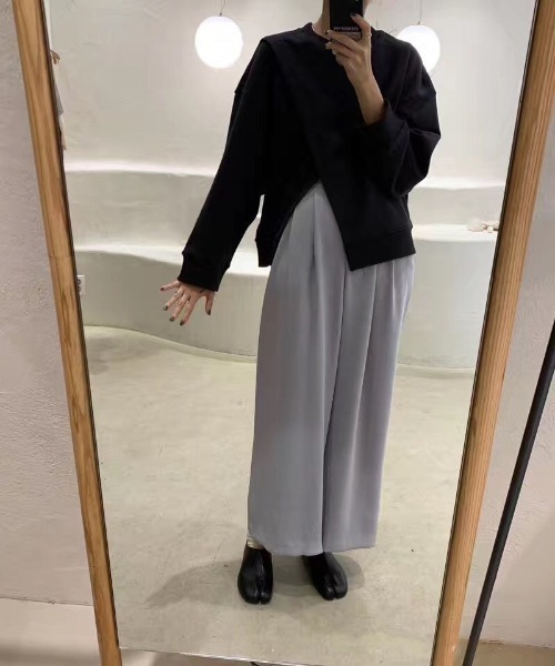 yuue' ( wear )（ユーイ）の「アシンメトリー デザインスウェット トップス（スウェット・レディース・ブラック/ベージュ・FREE）」の13枚目の写真