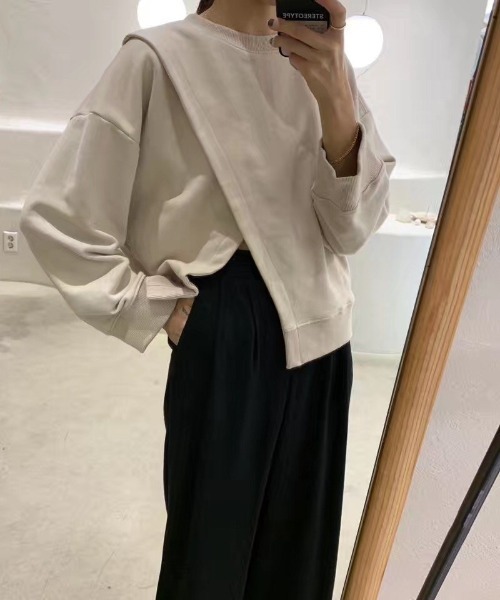 yuue' ( wear )（ユーイ）の「アシンメトリー デザインスウェット トップス（スウェット・レディース・ブラック/ベージュ・FREE）」の6枚目の写真