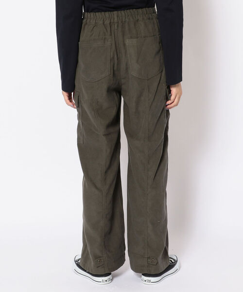 AVIREX（アヴィレックス）の「【直営店限定】ボーイフレンドカーゴパンツ/ BOYFRIEND CARGO PANTS（カーゴパンツ・レディース・ピンク/オリーブ/ブラック・SMALL/MEDIUM）」の4枚目の写真