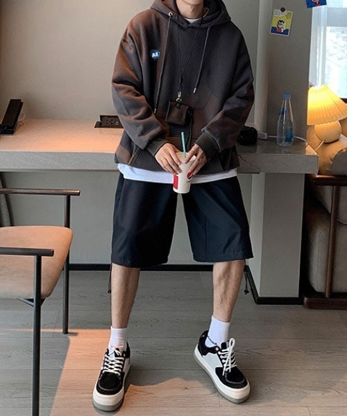 MGV(エムジーヴィー)の「‘AE‘ワンポイントオーバーサイズパーカー(パーカー・メンズ・ホワイト/ブラック/グレー/ブルー/ダークグレー・MEDIUM/LARGE/X-LARGE)」の12枚目の写真