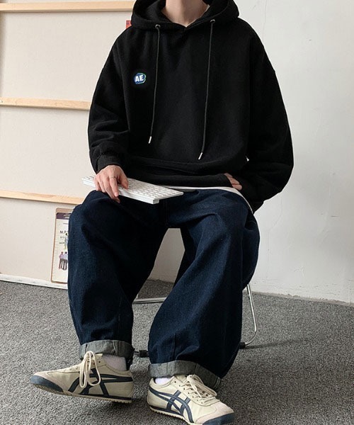 MGV(エムジーヴィー)の「‘AE‘ワンポイントオーバーサイズパーカー(パーカー・メンズ・ホワイト/ブラック/グレー/ブルー/ダークグレー・MEDIUM/LARGE/X-LARGE)」の15枚目の写真