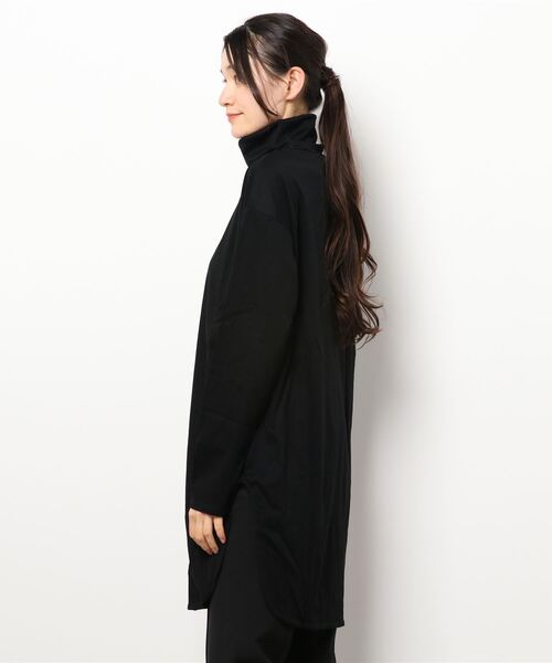 DouDou（ドゥドゥ）の「タートルロングチュニック（Tシャツ/カットソー・レディース・ブラック/オフホワイト/ライトベージュ・FREE）」の5枚目の写真