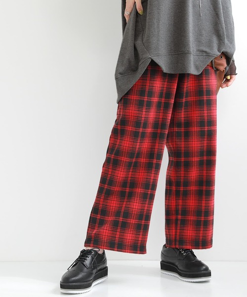 osharewalker（オシャレウォーカー）の「【廃盤】『裏フリースチェック柄ワイドパンツ』（その他パンツ・レディース・ブラック/レッド/ダークグリーン・1/2）」の3枚目の写真