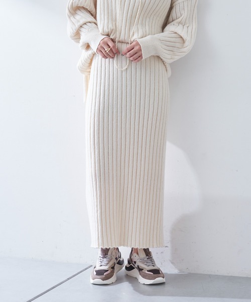 COLLAGE GALLARDAGALANTE（コラージュガリャルダガランテ）の「女性らしさ満点のリブニットセットアップ（セットアップ・レディース・オフホワイト/ミント・FREE）」の17枚目の写真