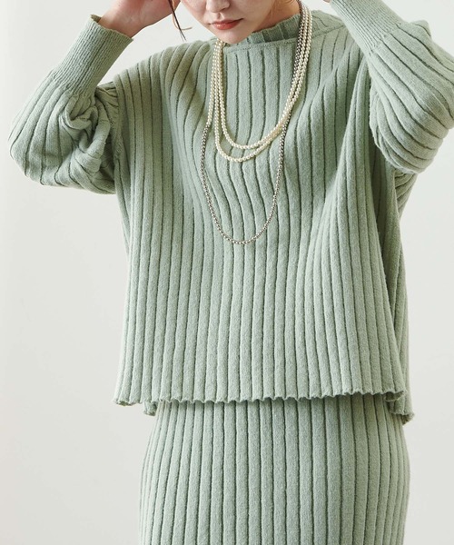 COLLAGE GALLARDAGALANTE（コラージュガリャルダガランテ）の「女性らしさ満点のリブニットセットアップ（セットアップ・レディース・オフホワイト/ミント・FREE）」の5枚目の写真