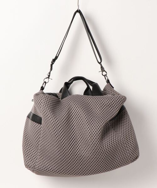 Q(キュー)の「3wayメッシュバッグ(バックパック/リュック・レディース・ブラック/グレイッシュベージュ・ONE SIZE)」の9枚目の写真