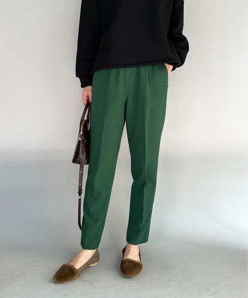 DIARIUM（ディアリウム）の「テーパードカラースティックパンツ（スラックス・レディース・ピンク/グリーン・M）」の2枚目の写真