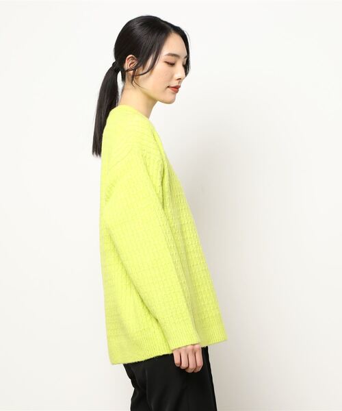KOBE LETTUCE(コウベレタス)の「ハッピーカラー柄編みゆったりニット(ニット/セーター・レディース・アイボリー/グレー系/コーラルピンク/ブルー系/グリーン系・FREE)」の7枚目の写真