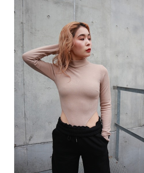 【Oh POLLY】P ストライプボディスーツ スクエアネック ハイレグ FIG&VIPER（フィグアンドバイパー）の「ハイネックハイレグ