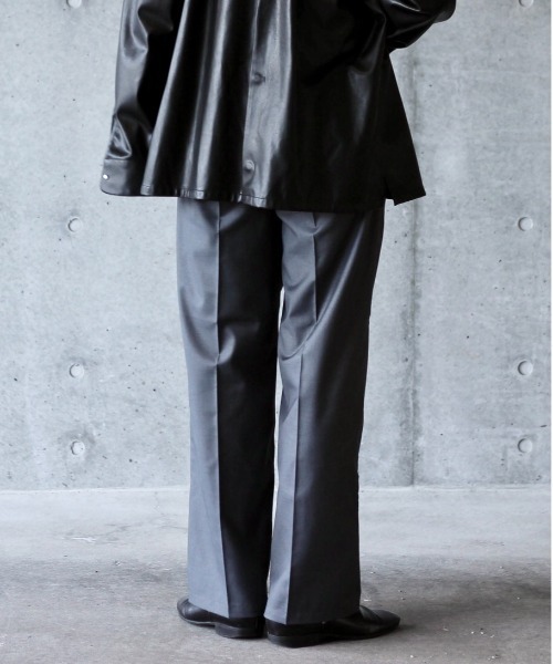 y/m by れぽすけ（イムバイレポスケ）の「センタープレスストレートスラックス（スラックス・メンズ・ベージュ/グレー・MEDIUM/LARGE）」の10枚目の写真