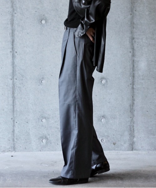 y/m by れぽすけ（イムバイレポスケ）の「センタープレスストレートスラックス（スラックス・メンズ・ベージュ/グレー・MEDIUM/LARGE）」の15枚目の写真