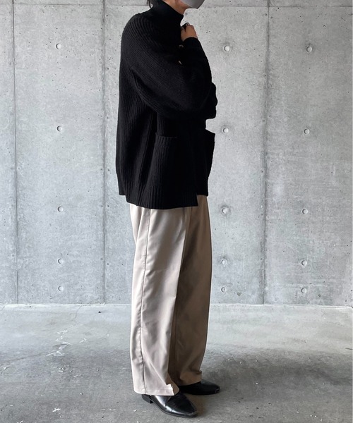 y/m by れぽすけ（イムバイレポスケ）の「センタープレスストレートスラックス（スラックス・メンズ・ベージュ/グレー・MEDIUM/LARGE）」の4枚目の写真