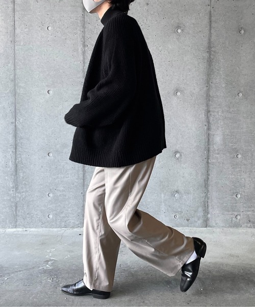 y/m by れぽすけ（イムバイレポスケ）の「センタープレスストレートスラックス（スラックス・メンズ・ベージュ/グレー・MEDIUM/LARGE）」の11枚目の写真