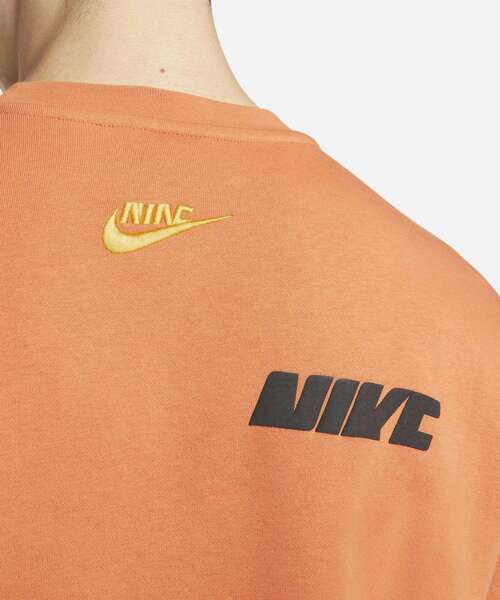 NIKE(ナイキ)の「ナイキ スポーツウェア スポーツ エッセンシャル+ フリース クルー / Nike Sportswear Sport Essentials+ Men's Fleece Crew(スウェット・メンズ・ブラック/オレンジ系その他2・L/M/S/XL/2XL)」の12枚目の写真