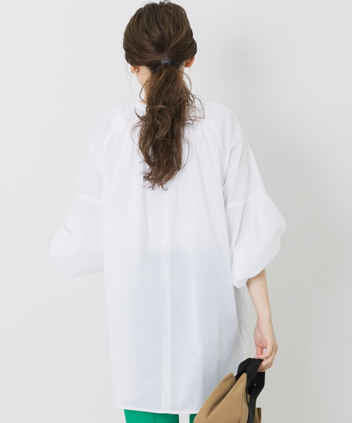 URBAN RESEARCH Sonny Label（アーバンリサーチサニーレーベル）の「コットンローンネックギャザーブラウス（シャツ/ブラウス・レディース・オフホワイト/ブラック/カーキ・FREE）」の11枚目の写真