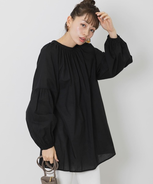 URBAN RESEARCH Sonny Label（アーバンリサーチサニーレーベル）の「コットンローンネックギャザーブラウス（シャツ/ブラウス・レディース・オフホワイト/ブラック/カーキ・FREE）」の7枚目の写真