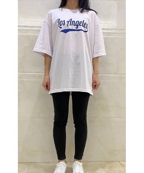 DEVICE（デバイス）の「【UNISEX】オーバーサイズ カレッジロゴ ビッグシルエット Tシャツ（Tシャツ/カットソー・レディース・ホワイト/ブラック/グレー/グリーン・FREE）」の11枚目の写真