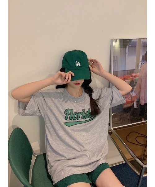 DEVICE（デバイス）の「【UNISEX】オーバーサイズ カレッジロゴ ビッグシルエット Tシャツ（Tシャツ/カットソー・レディース・ホワイト/ブラック/グレー/グリーン・FREE）」の18枚目の写真