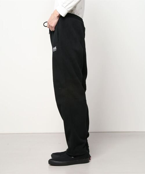 Guess（ゲス）の「GUESS Originals Logo Jogger Pants（スウェットパンツ・メンズ・ブラック/ホワイト・SMALL/MEDIUM/LARGE/X-LARGE）」の13枚目の写真