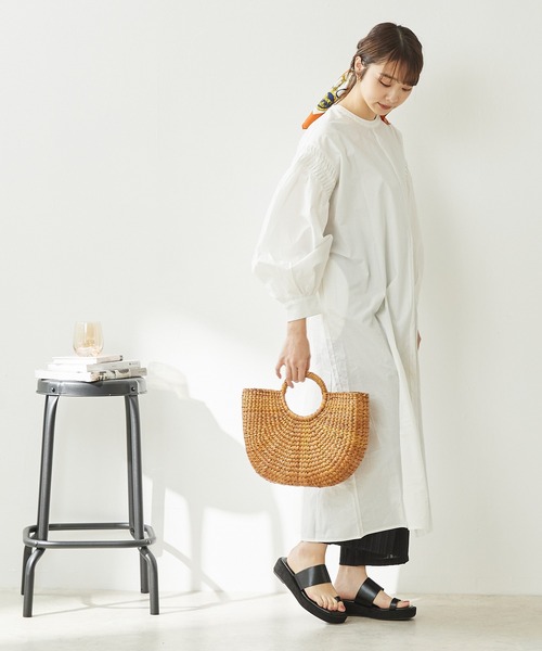 menue（メヌエ）の「スクエアトゥフラット親指トングサンダル（サンダル・レディース・ブラック/ダークブラウン/アイボリー/ベージュ系その他/キャメル・LL/3L/S/M/L/XS）」の13枚目の写真