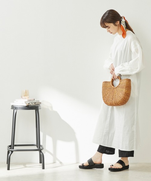 menue（メヌエ）の「スクエアトゥフラット親指トングサンダル（サンダル・レディース・ブラック/ダークブラウン/アイボリー/ベージュ系その他/キャメル・LL/3L/S/M/L/XS）」の15枚目の写真